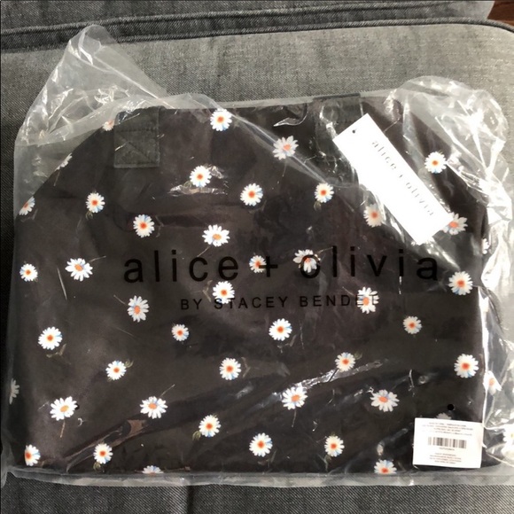 🆕 Alice + Olivia Daisy Print Duffel Bag - Picture 9 of 12